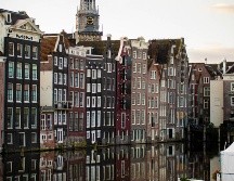 Junto a la carne, también se ha prohibido anunciar vuelos y coches de combustión. UNSPLASH.COM