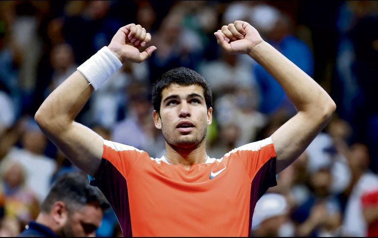 La victoria en el US Open daría a Carlos Alcaraz su primer título y el número uno de la ATP. AFP/K. Betancurt