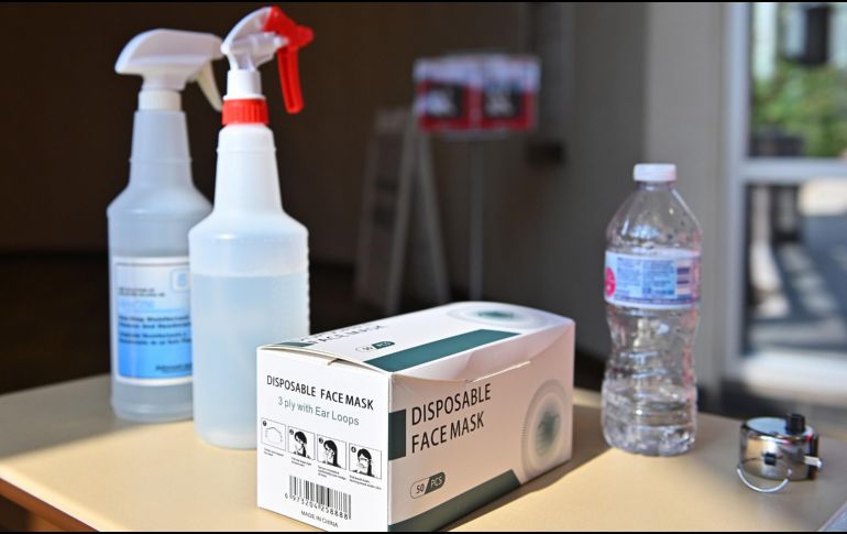 Tras su visita a algunos países de Europa, el gobernador considera que México ya se encuentra listo para prescindir del uso del cubrebocas, pues dice que en algunos de ellos ya no se utiliza. AFP/ARCHIVO