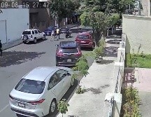 El Asalto al negocio en la calle Bernardo de Balbuena al cruce de Reforma, en Santa Tere. ESPECIAL