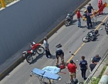 Al sitio acudieron peritos regionales del Instituto Jalisciense de Ciencias Forenses. ESPECIAL