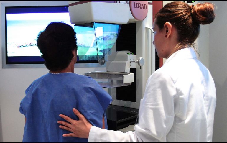 Gracias al programa Reconstruyendo Vidas AC y a los donativos recibidos, se ha logrado apoyar, desde distintos ámbitos, a 320 pacientes mujeres con cáncer de mama. EL INFORMADOR/ARCHIVO