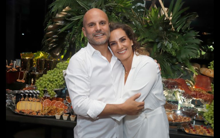 Carlos Navarro y Karla Saénz. GENTE BIEN JALISCO/Claudio Jimeno