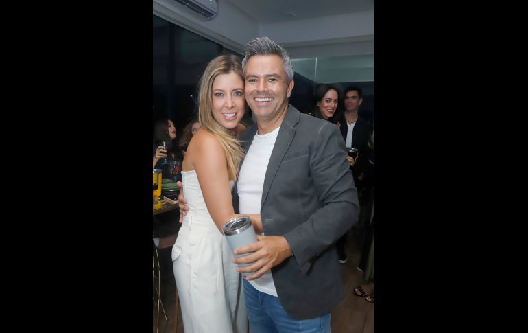 Gaby Castillo y Juan Pablo Barajas. GENTE BIEN JALISCO/Claudio Jimeno