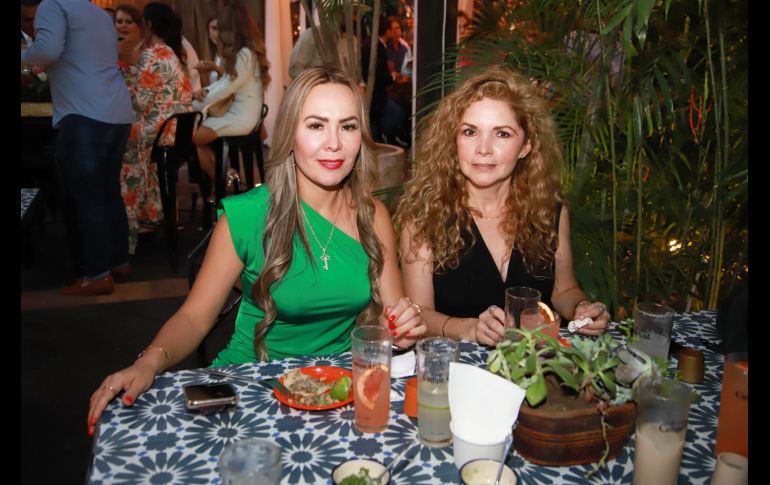 Fabiola Torres y Aranzazu de la Torre. GENTE BIEN JALISCO/Antonio Martínez