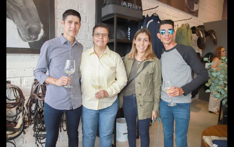 Eugenio Ruiz, Alma Dorado, Ximena Ruiz y Rodolfo Marrero. GENTE BIEN JALISCO/Antonio Martínez