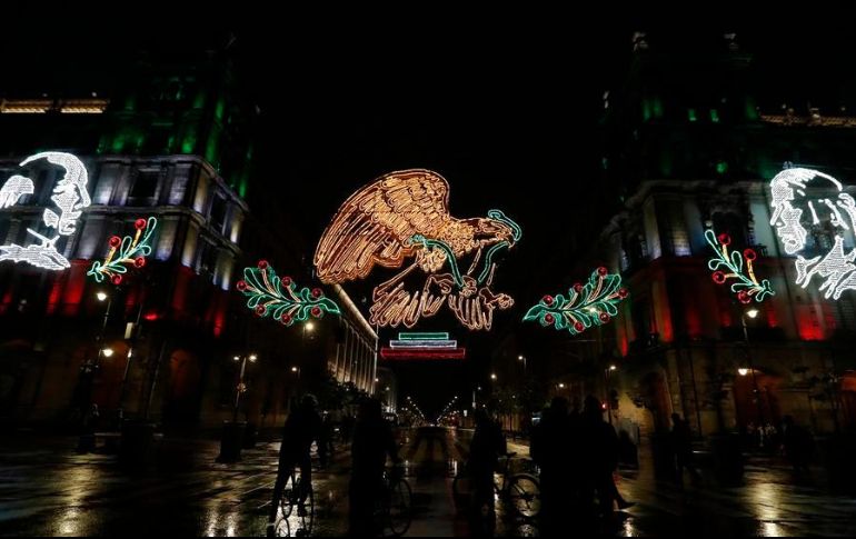 Este 15 de septiembre se llevará a cabo una verbena popular en el Zócalo de la Ciudad de México. EFE / M. Guzmán