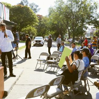 La UdeG ofrece segunda clase frente a Casa Jalisco