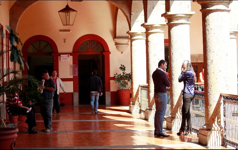 Los empleados del Congreso estatal cobrarán este mes el “bono” por el Día del Servidor Público, que equivale a un mes de sueldo. EL INFORMADOR/Archivo