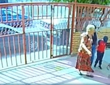 La mujer se hace pasar como religiosa ganándose la confianza de adultas mayores que la dejan pasar a sus casas, en la Colonia Guadalupana. ESPECIAL