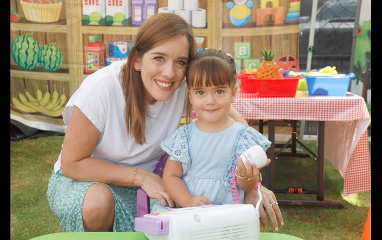 Narda Sandoval y Sara Valencia. GENTE BIEN JALISCO/Claudio Jimeno