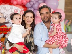 Rodrigo López De Nava, Montserrat Calzada, Juan Ángel e Isabella López De Nava. GENTE BIEN JALISCO/Claudio Jimeno