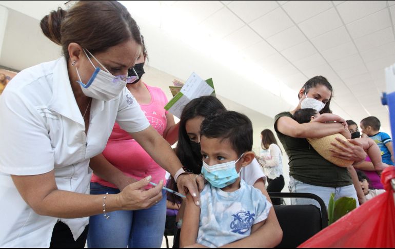 Durante la agresión, los elementos de la corporación policiaca repelieron el ataque y en los hechos se detuvo a dos hombres.  EL INFORMADOR/ARCHIVO