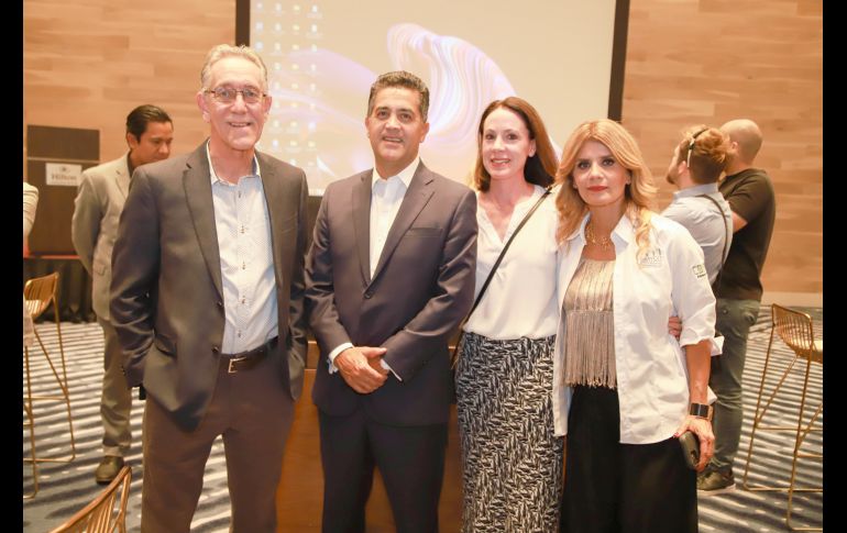 Miguel Santa Cruz, Carlos García, Megan Tally y Claudia Pérez. GENTE BIEN JALISCO/Antonio Martínez
