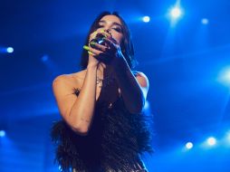 Dua Lipa vivió de todo en México: desde temblores hasta jalones de greñas. EFE/ARCHIVO
