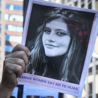¿Quién era Mahsa Amini, la mujer iraní asesinada por no usar el velo?
