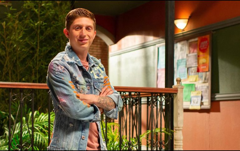 OCTAVIO OCAÑA. Uno de los elementos de seguridad pública realizó detonaciones contra la camioneta de la víctima, quien llevaba un arma de fuego en la mano derecha. NTX / ARCHIVO