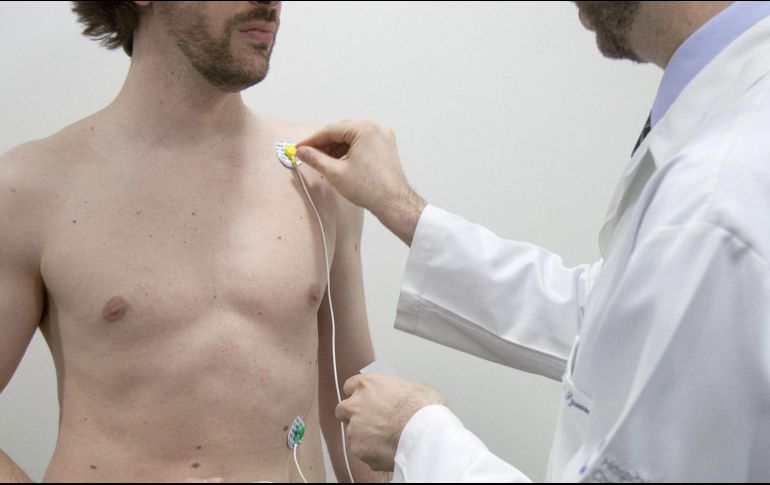 Los interesados tendrán que acudir a la explanada del Servicio de Cardiología. EFE/Archivo