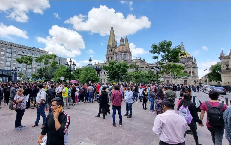 Pablo Lemus pidió a la población mantenerse informada por las redes sociales y, en caso de necesitar algún apoyo, marcar al 911. EL INFORMADOR / A. Camacho