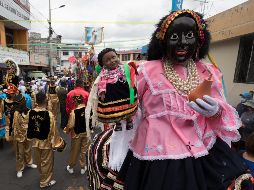 El festejo es una ofrenda a la Virgen de La Merced para que proteja a Latacunga de la furia del volcán Cotopaxi, pero también se relaciona con la independencia y el fin de la esclavitud. EFE/J. Jácome