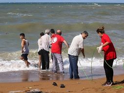 Catorce de los supervivientes rescatados están siendo tratados en el hospital Al Basel. AFP/Media Luna Roja