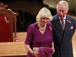 Simon asegura que Camila tuvo que darlo en adopción cuando tenía ocho meses, porque quedarse con él implicaba que el mundo se enterara de la relación con el príncipe Carlos y un escándalo que la monarquía. AP / ARCHIVO