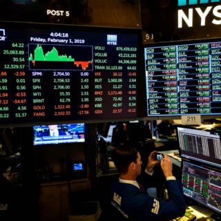 Wall Street cierra en rojo y el Dow Jones entra en mercado bajista