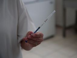 La campaña va dirigida principalmente para adultos de 60 años y más, menores de 5 años, niñas y niños de 6 a 59 meses, personal de salud, así como mujeres embarazadas y grupos de riesgo. EL INFORMADOR / ARCHIVO