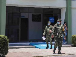 Los abogados de los militares detenidos por presunta participación en la desaparición de los 43 estudiantes de Ayotzinapa pidieron a Alejandro Encinas no politizar ni 