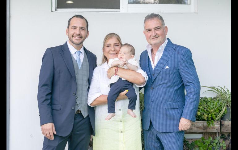 Jaime Ruiz Velasco, Maru Amutio, Jaime Ruiz Velasco Jiménez y Jaime Ruiz Velasco. GENTE BIEN JALISCO/Jorge Soltero