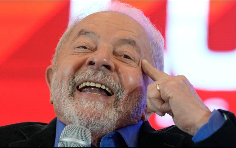 Las encuestas muestran que el exmandatario de izquierda, Luiz Inacio Lula da Silva (foto), lidera frente presidente de ultraderecha, Jair Bolsonaro. AP / A. Penner