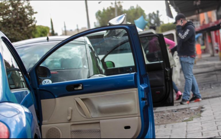 Si te decidiste por un auto usado, es importante que verifiques que el lote o agencia tenga los permisos de comercialización. EL INFORMADOR / ARCHIVO