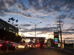 El percance generó caos vial en la zona, con sentido hacia avenida López Mateos. EL INFORMADOR / E. Gómez