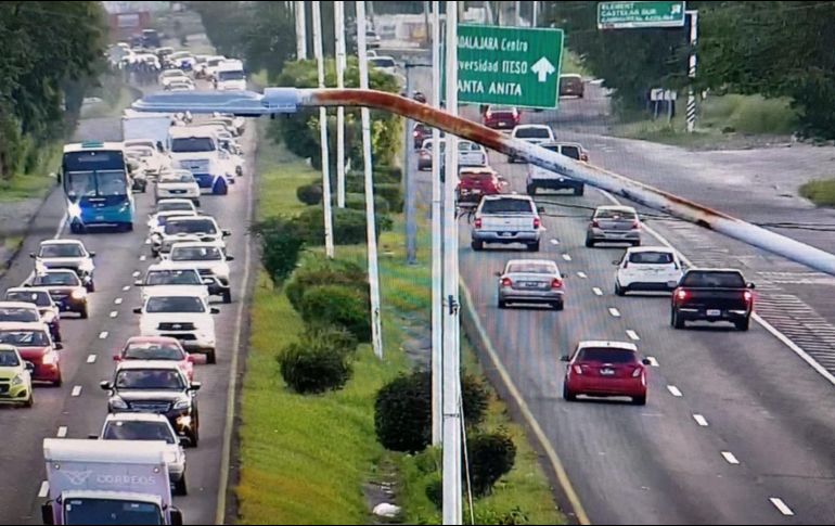 La vialidad de sur a norte estuvo durante varias horas bloqueada, lo que ocasionó algo de tráfico la mañana de hoy. ESPECIAL /