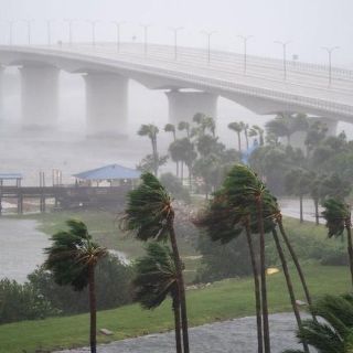 En fotos: el huracán Ian y las "catastróficas" inundaciones que dejó su paso por la costa oeste de Florida y por Cuba