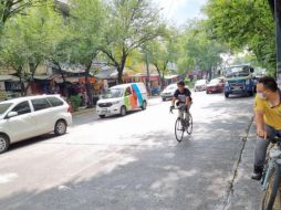 Afirman que mantendrán los cuatro carriles para automotores que circulan de oriente a poniente en Av. Javier Mina. EL INFORMADOR / E. Gómez