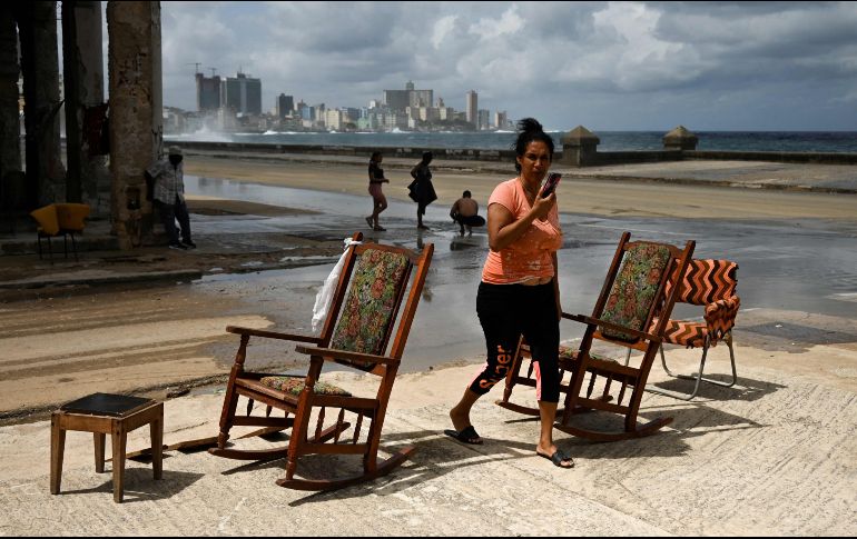 Cuba tiene problemas en el suministro de energía eléctrica tras el paso del huracán 