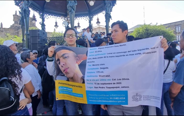 Participaron estudiantes del CUCEA, donde estudia el alumno desaparecido. EL INFORMADOR/A. Camacho