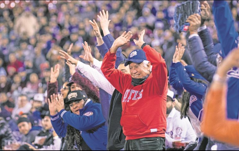 Jaliscienses y visitantes disfrutan al máximo en cada juego de Charros como local. ESPECIAL