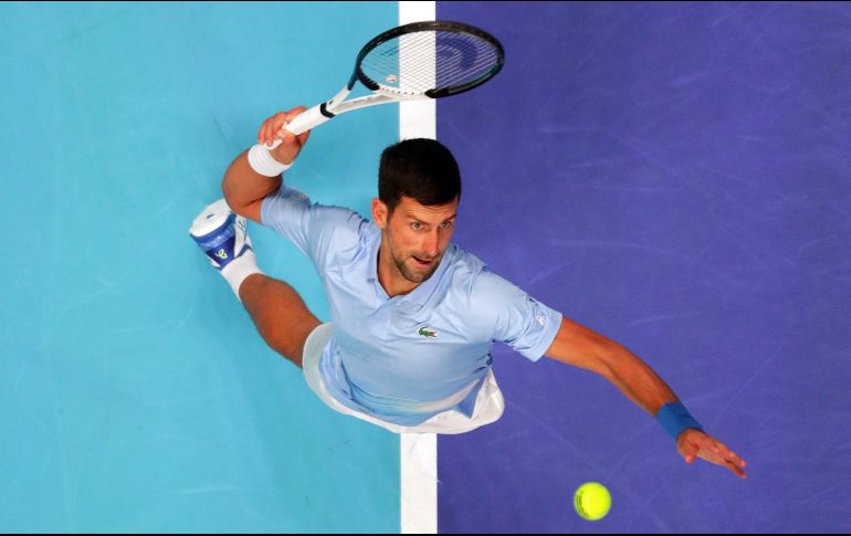 El serbio no ganaba un juego oficial desde la Final de Wimbledon de este año. EFE/A. Sultan