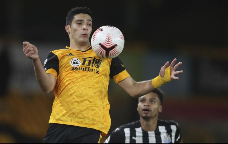 ¿Traición? Raúl Jiménez podría llegar a Chivas