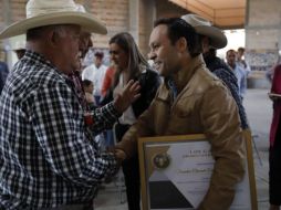El senador Clemente Castañeda se reunió con productores de leche de diferentes municipios de Jalisco. ESPECIAL