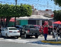 Ya sea en la calle o en una cochera, los apartalugares cobran hasta 100 pesos. EL INFORMADOR/ A. NAVARRO