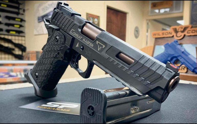 Las empresas dedicadas a la fabricación y venta de armas en Estados Unidos son los principales proveedores de los cárteles mexicanos. ESPECIAL