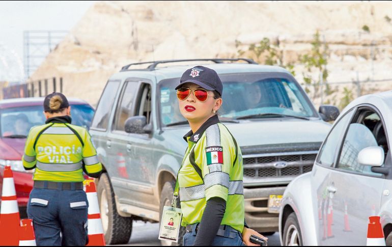 El personal de este programa vial realiza de manera profesional la toma de muestras a los conductores. EL INFORMADOR/Archivo
