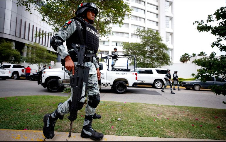 Lemus Navarro insta a la ciudadanía a no caer pánico y a que continúe sus actividades normales. AFP / U. Ruiz