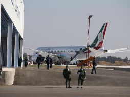 López Obrador indica que la aerolínea que busca crear su gobierno estará bajo la custodia de la Sedena para que 