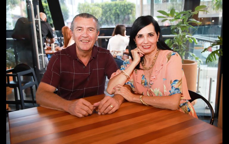 Jorge de Alba Rufo y Lorena Hecht. GENTE BIEN JALISCO/Antonio Martínez
