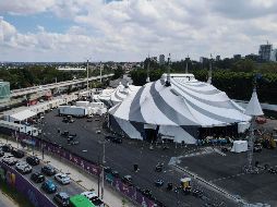 Jean-François Raymond indicó que para lograr el levantamiento de la Gran Carpa, apuntalada con 550 estacas en más de cuatro mil 505 metros cuadrados de asfalto, se necesitaron a 150 personas. EL INFORMADOR / A. Navarro