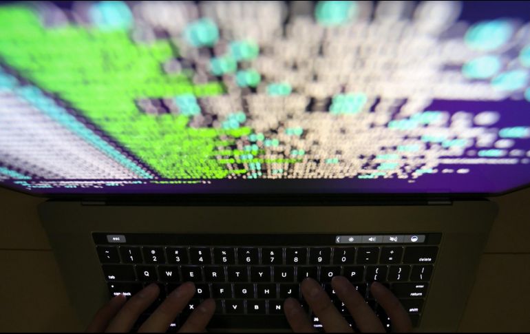 El año pasado en México se recibieron 157 mil millones de intentos de ataques cibernéticos en teléfonos, computadoras y otros dispositivos. EFE/Archivo